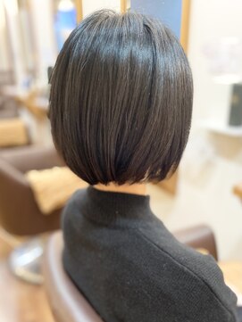 フリージア(freesia) 30代40代50代/大人ボブ/ツヤ髪スタイル