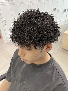 レタッチ バイ フィフス 天神大名(RETOUCH by fifth) プードルパーマハードスパイラルパーママッシュメンズパーマ束感