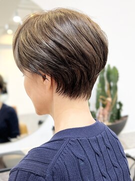 ファチュール(fAture.) 40代50代60代くびれショート愛されオリーブグレージュ脱白髪染め