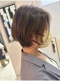 ショートボブ