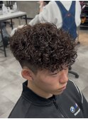 スペインカール　ツイストスパイラル眉カットメンズパーマ