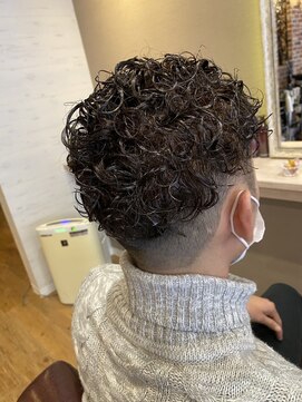 ヘアーメイク ロージー 北18条店(HAIR MAKE ROSY) 波巻きツイストスパイラルパーマツーブロック刈り上げ