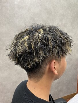 メンズ美容室 タカミ ツイストスパイラルパーマ　メッシュ