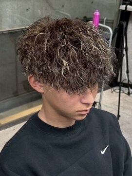 イーラ(era) メッシュツイストスパイラルパーマ