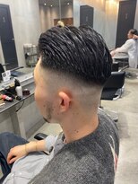 エフエム 明大前(FM)&nbsp;バーバー　ツーブロック/刈り上げ/ツイスパ/ビジネス/かきあげ