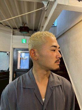 ビーバイエイトジェンツ(Bee by EIGHT GENTS) MEN’S HAIR/ブルーブラック/フェザーパーマ/心斎橋