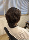 くせ毛を活かしたウルフスタイル