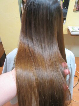 ヨシユキコンディショニング ダメージレスな縮毛矯正「強いくせ毛～ダメージ毛まで対応」22７