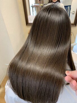 トゥーリ(tuuli) 髪質改善エステトリートメント☆浦田陽平