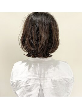 デフィー(DEFY) レイヤーマッシュボブ