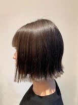 キー(KEY) 切りっぱなしボブ