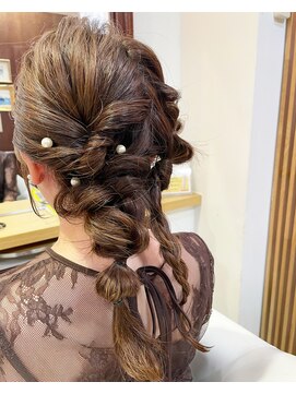 アイズウェスト(I's WEST) ヘアセット/ツイン編み下ろし/結婚式ヘア/函館