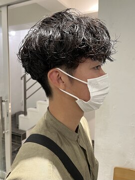 ロイ 南青山 表参道(ROI) メンズカットセンターパートマッシュニュアンスパーマ