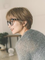 ガーデンヨコハマ(GARDEN YOKOHAMA) ショートヘア ブリーチ ハイライト イメチェンヘアスタイル