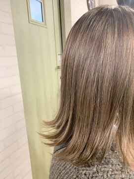 マナ(mana) グレージュ