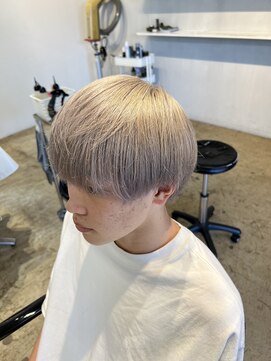 ザデイトウキョウ 表参道 青山(THE DAY TOKYO) ハイトーンカラー/メンズカット