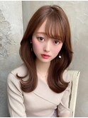 韓国風レイヤー/外ハネくびれ/ミディアムレイヤー/ぱっつん前髪