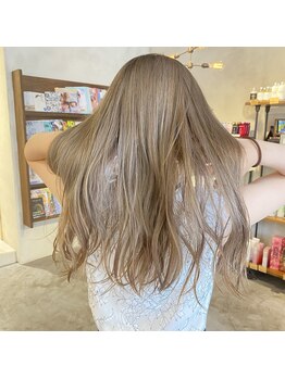 ドアバイリップル(door by LIPPUL)の写真/透明感×存在感。今っぽさと似合わせデザインを叶えるデザインカラーで、周りからも褒められるスタイルに♪