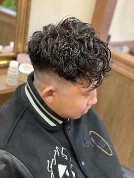 スペインカール/スキンフェード