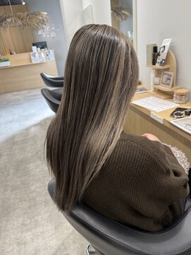 アヴァンス 京橋店(AVANCE) 着物ヘア/ダークアッシュ/ミディアムレイヤーカット/京橋