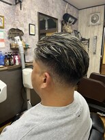 アールズ ヘア(R's hair)&nbsp;MEN’S HAIR/サーフカール/刈り上げセンターパート/印西