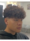 スペインカール　ツイストスパイラル眉カットメンズパーマ