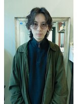 カシカ(casica)&nbsp;個性派ウルフパーマで魅力アップ