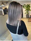 バレラインが綺麗！_大人可愛いホワイトアッシュカラー_
