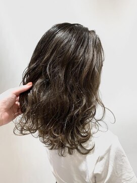 リア(Li'a by neolive) グレージュ