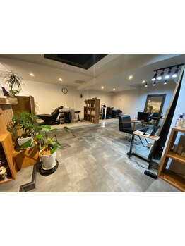 【駅近☆】美容室迷子や初めての方でも、緊張しない落ち着いた雰囲気が魅力♪"なりたい"を叶えますー。