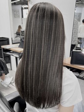 キラ 渋谷(KILLA) コントラストハイライト/レイヤーカット/白髪ぼかし/前髪表参道