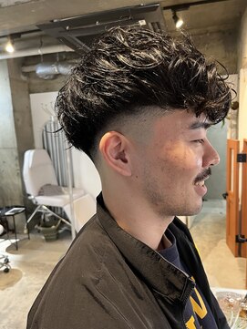 ヘアーラボ ハチ(HAIR LABO HACHI) フェードカット