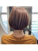 毛流れハイライト　ショートボブ　丸み