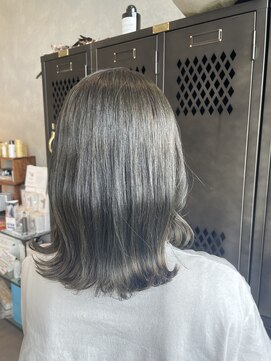 アチーブリス(achieve Liss) アッシュグレー大人可愛い透明感立体感グレージュゆるふわ