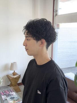 ライフイズ プレジャー 磐田中泉店(Life is… PLEASURE) 波巻きアップバング