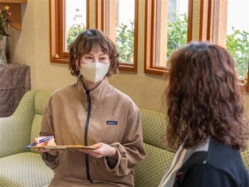 あすなろの写真/髪と頭皮に優しい弱酸性カラー体験！女性スタイリストがマンツーマンで頭皮改善をサポート◎
