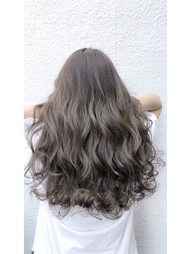 シュプバイトゥーミー(sup.by tomee) グレージュ【担当　末吉】