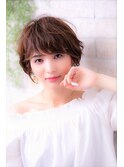グラデーションカラー＆小顔ダブルバングのワンサイドショート