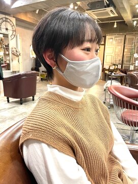 コニ(Coni) ♪Coni♪耳かけショート/丸みショート