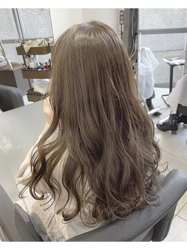 アクアオモテサンドウ(ACQUA omotesando) オリーブベージュ/オリーブグレージュ/くすみカラー/透明感