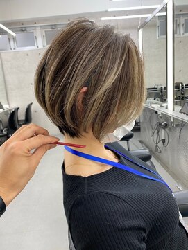 イキ 表参道(iki omotesando) モード/無造作ウェーブ/大人ガーリー[表参道駅]