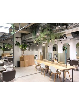 【MINXグループのNEWブランド新店舗】最新美髪メニューを取り揃え、カットと髪質改善ケアにフォーカス