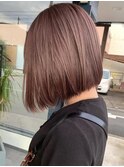 大人シアーベージュミニウルフボブミディアムレイヤー