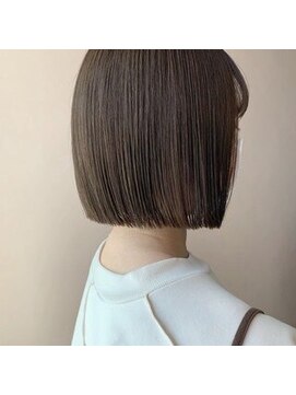 ニナル(Ninal) 切りっぱなし　ミニボブ