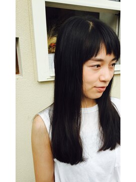 ソラ(Sola) 黒髪ロングでもオシャレ度UP♪