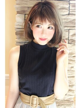 レウナ 外苑前(Reuna) ３０代・４０・５０代代に人気トップふんわりワンカールボブ