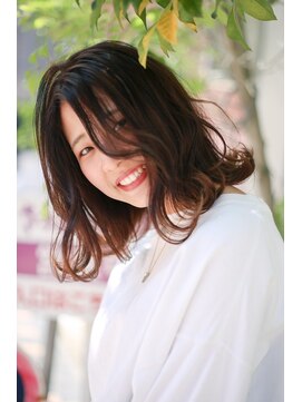 エミュ 天文館店(eMu) ツヤ感ブラウンベージュ ☆