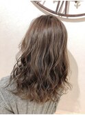 シークレットハイライト×ブラウンベージュ
