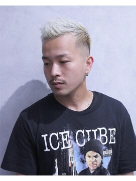 タフ バーバーショップ(TOUGH BARBER SHOP) White×skin  fade