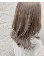 カモン(CAMON)&nbsp;[CAMON. ]#ペールベージュ#くびれミディ#セクションカラー